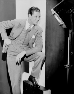 sala66:  Cary Grant, 1933