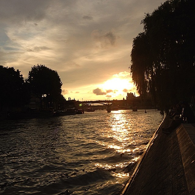 Sunset last night from Île de la Cité (at Pont Neuf)