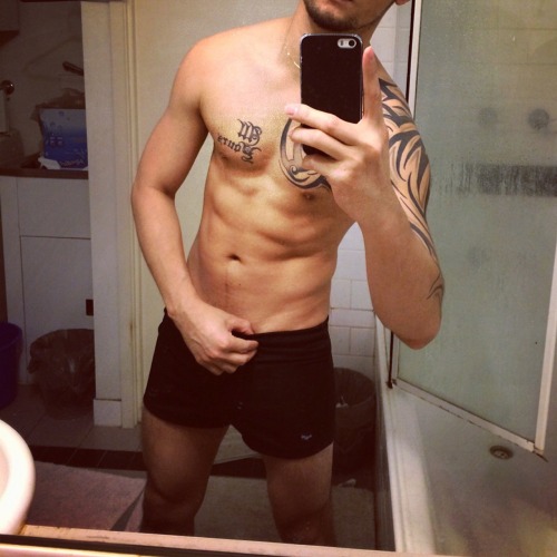 melbourneasianboy:  Life is short :D