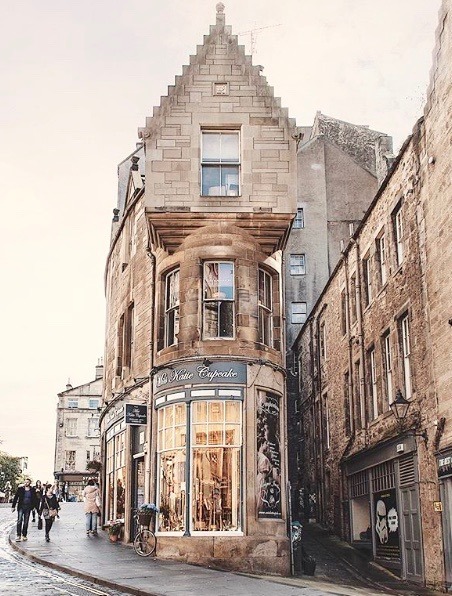 nature-and-culture:Edinburgh by theslowtraveler