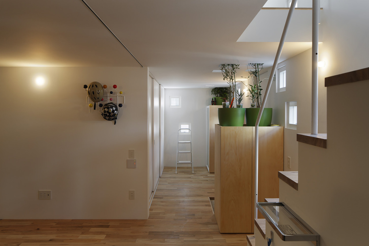 wellplanned-architecture:  Roomroom / Takeshi Hosaka Japan, 2010 