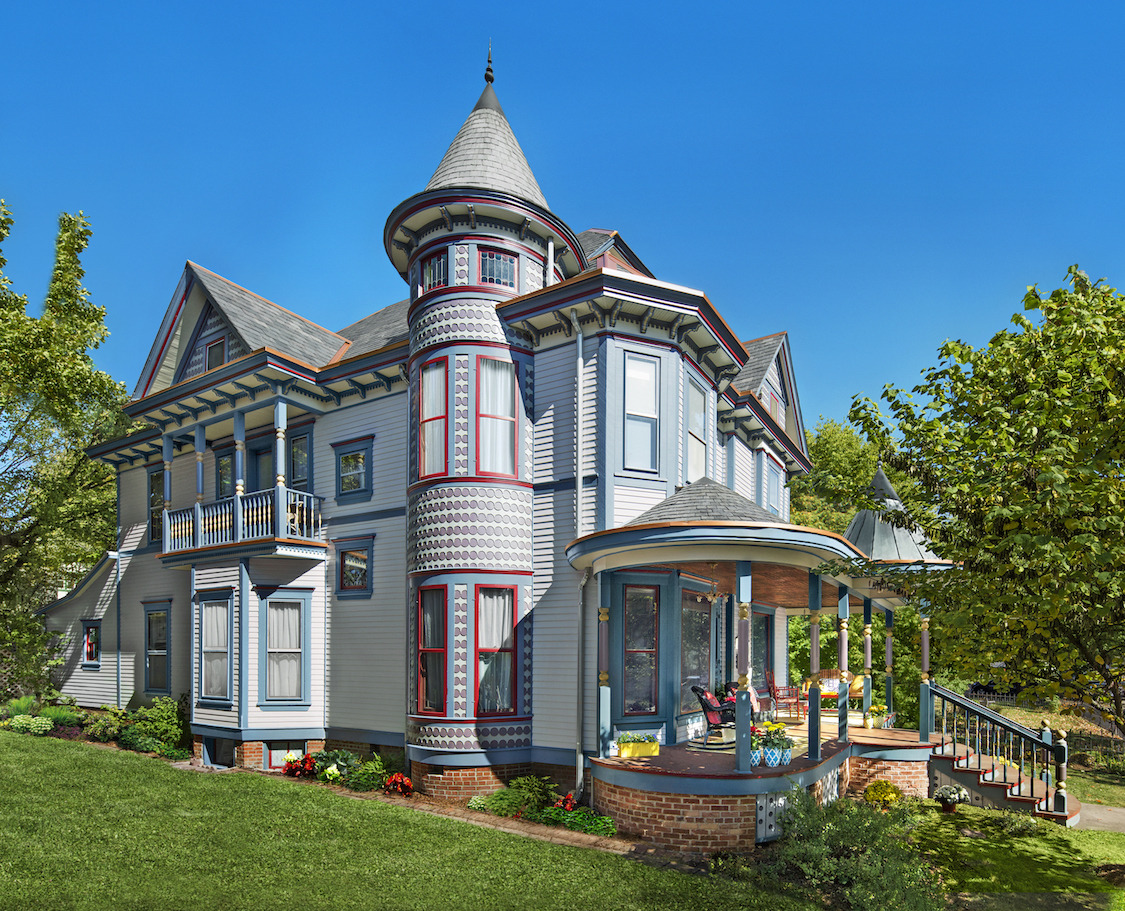 Queen Anne RevivalA 1902 Queen Anne-style house in Franklin, Indiana regains its turn-of-the-century charm
Photograph by Nathan Kirkman