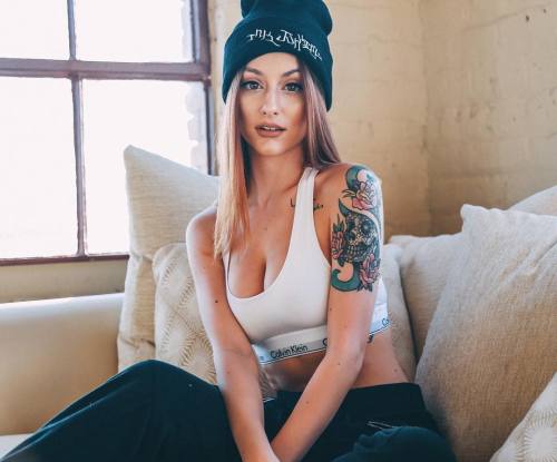 Tatted Babes only