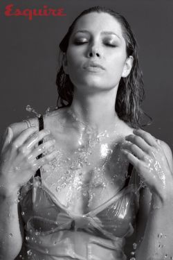 fuckyeah-jessicabiel:Jessica Biel Is the Sexiest Woman AliveThose liquid lips, those