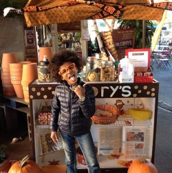 thefrogman:  thechanelmuse:Meet Cory Nieves. He’s a dapper, 10-year old CEO of Mr. Cory’s Cookies who started his own booming cookie business in an effort to help his mom buy a car after moving from NYC to New Jersey in 2009. [website]