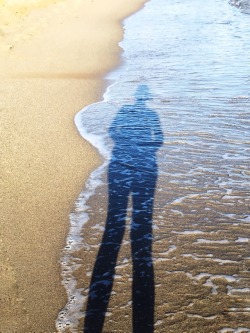 itsmsstone:On the beach   “She reminded