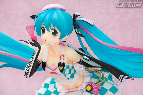 Miku Hatsune 1/7 Scale by Shine, from Vocaloid (img source)