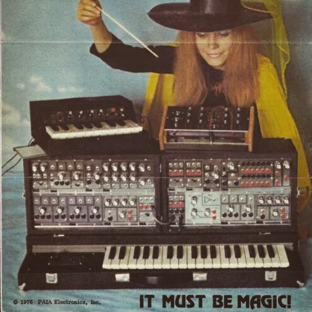 synthesizerpics:  Synthesizer Videos - Vintage Synthesizer And Contemporary Synths