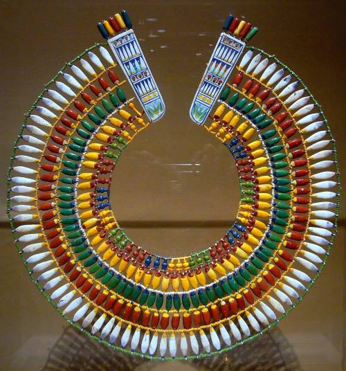 Faience bead broad collar necklace Akhenaten, 18th dynasty 