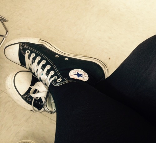 cozytoesies5678: I know shoe pics aren’t the fave, but here’s my Chuck Taylor’s :)