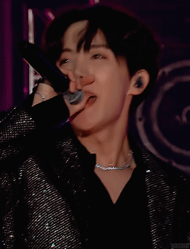 hoseokb: hoseok || dna || sbs gayo daejun 2018