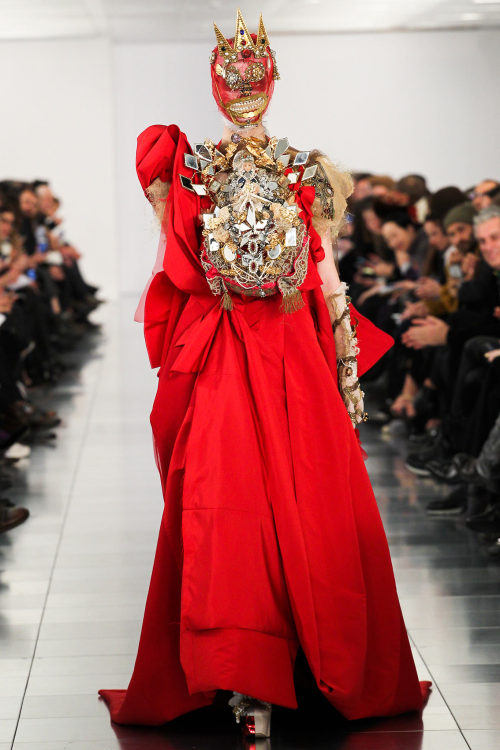 Maison Margiela S/S Couture 2015 And here he is. Galliano is among us. Again. Apart from the great e