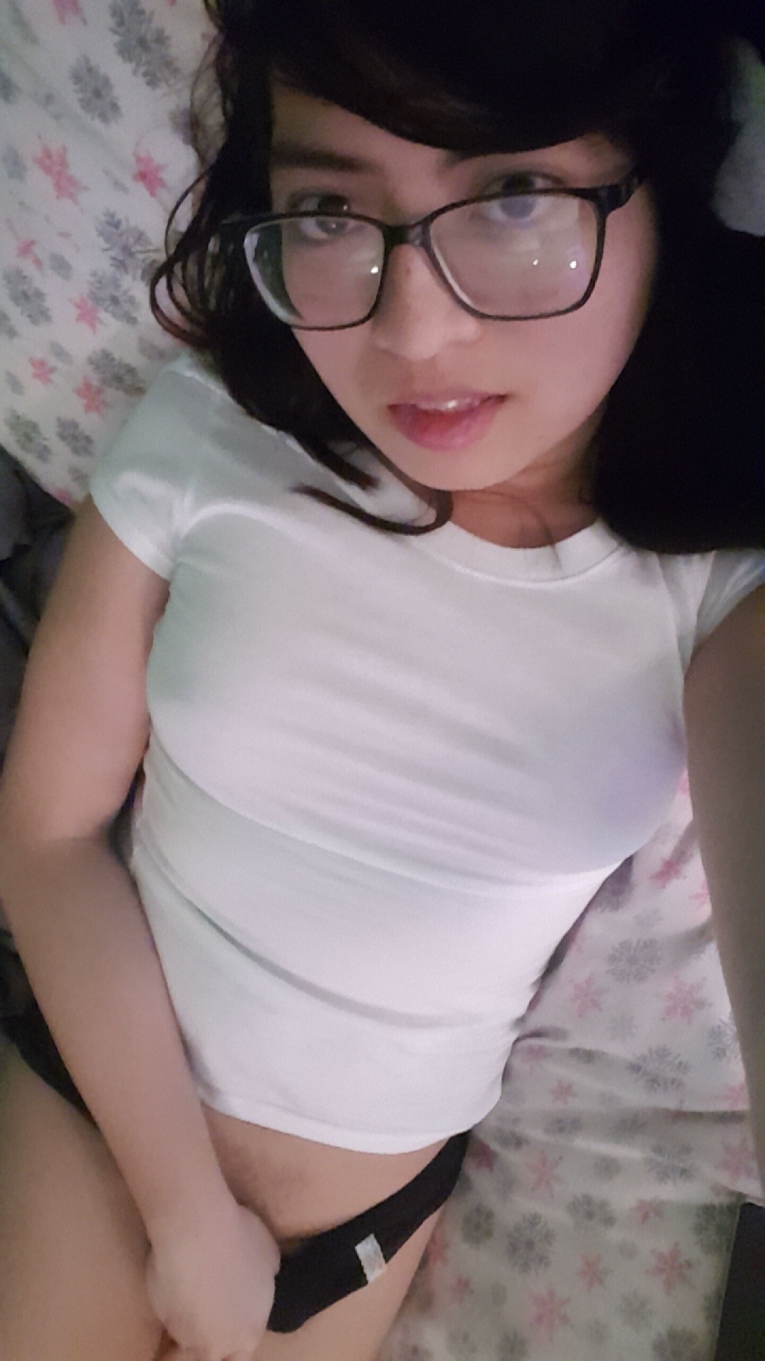 surprise-itssteak:  https://gfycat.com/WarmConcernedBarnswallow - cumming videothis