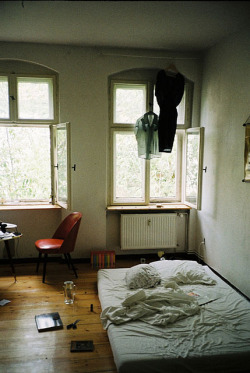 vacants:  untitled by Kata Pult on Flickr.