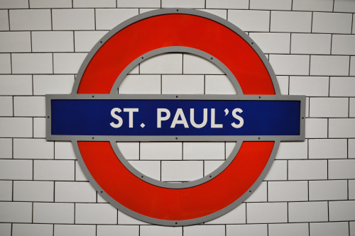 London Underground roundel at St Paul’s station