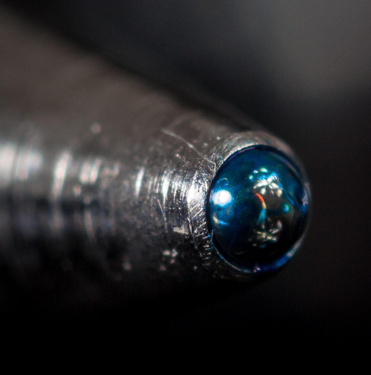 thefrogman:  froggieslightroom:  Macro shots of ball point pens. A very big thanks