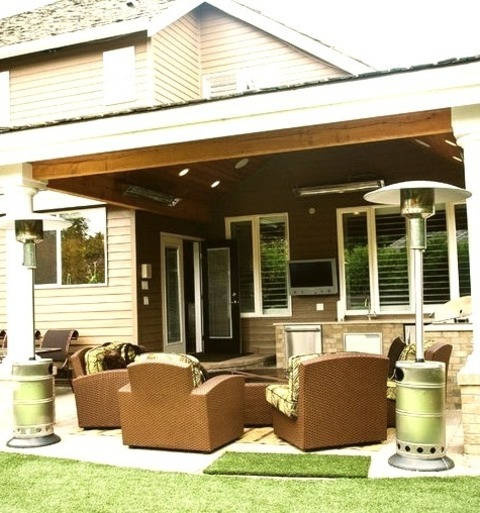 Traditional Patio - PatioMid-sized Elegant Backyard Decomposed Granite Patio Photo With A Fire Pit And