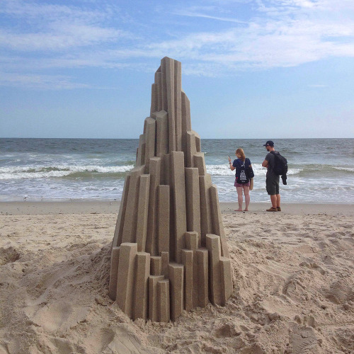 itscolossal: New Modernist Sandcastles Constructed by Calvin Seibert
