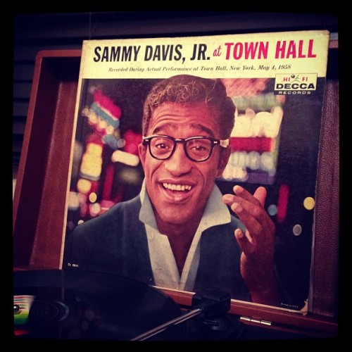 igaoaka:  #キイテイルオンガクハコレ♫ #nowplaying #vinyl  #SammyDavisJr 