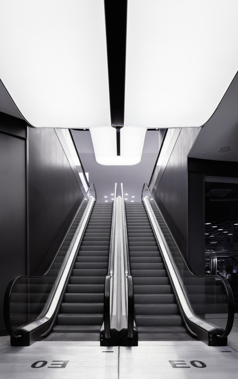 A multi functional building in Stuttgart #InteriorDesign by Ippolito Fleitz Group. http://bit.ly/1Qk