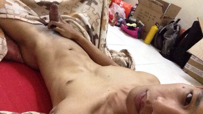 jandaberhias: mashitayeah:  Hensem sedap auummm  Dia ni DJ la….. 