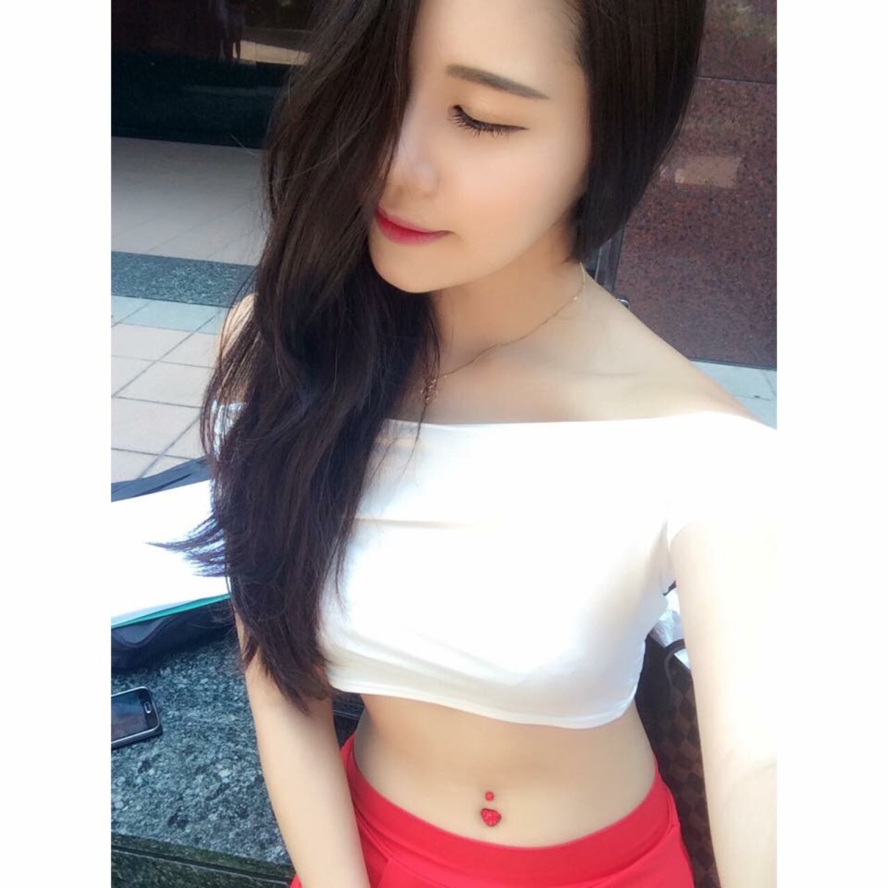 buttface696969:  More of her.