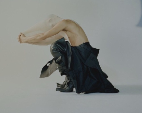 apricot-baby:  Saunter