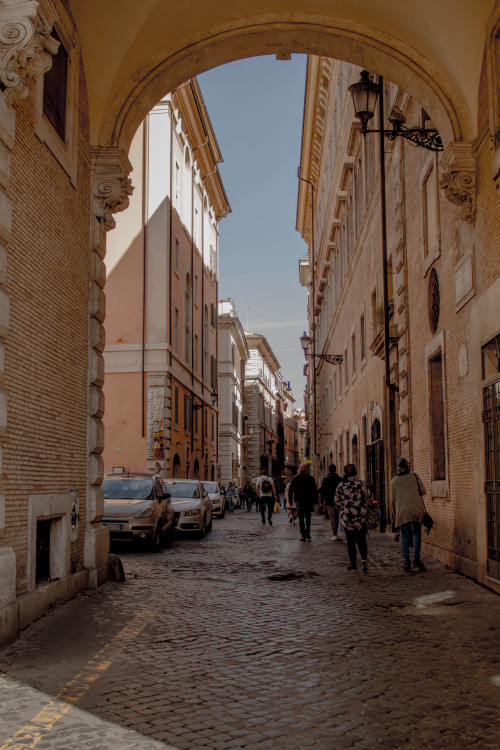 Cobbled streets || Rome