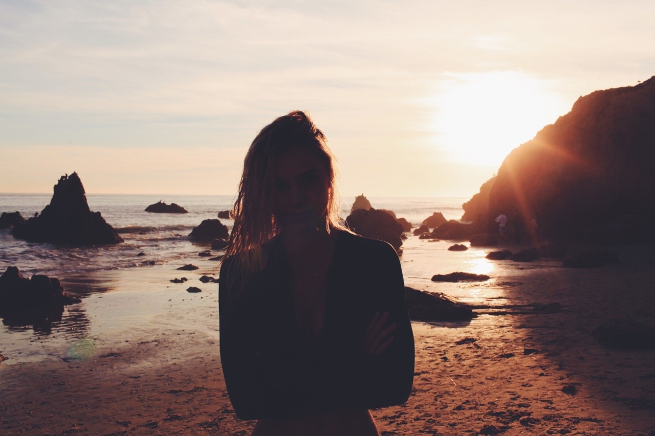 jayalvarrez:  Having love affairs with the sun &amp; her - jayalvarrez