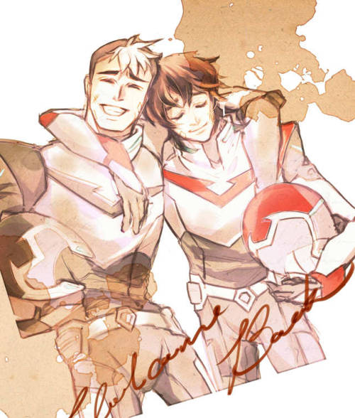 duckie520: hugs and more sheith