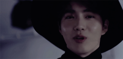 sehuniepeach: irpsychotic:Grim Reaper Suho @ilovekjm