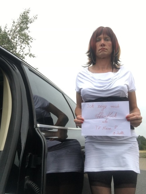 herrin-laura: kleines Miststück.preisliste gebe ich in pm bekannt