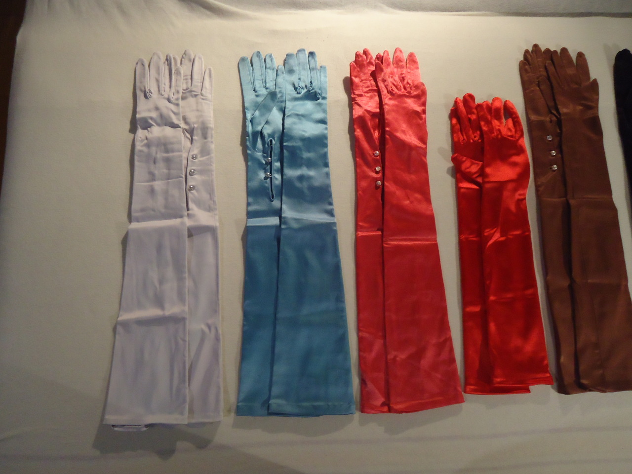 sabotta77:  extended glove collection 