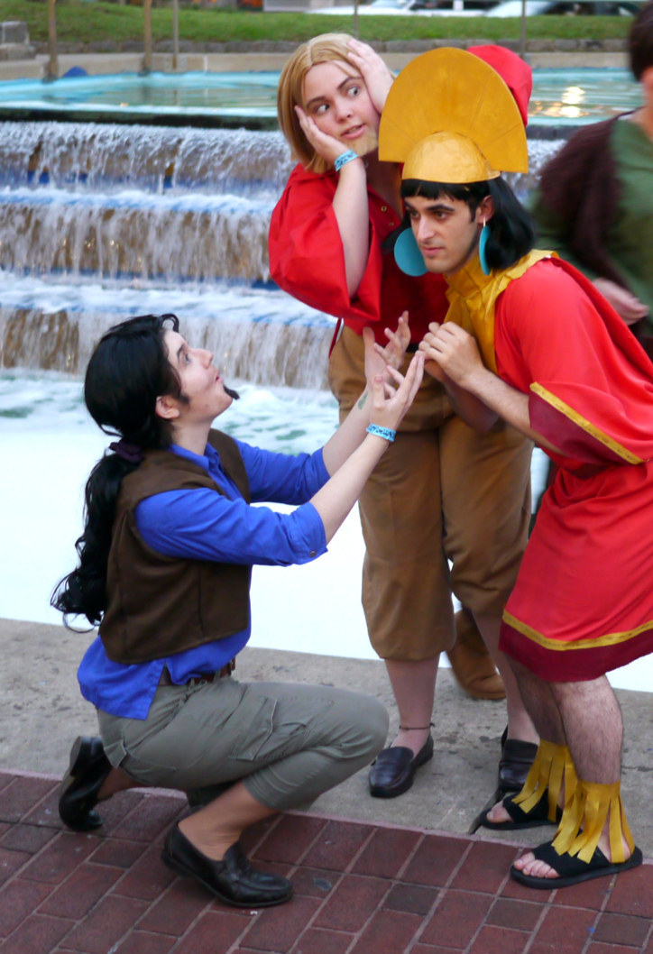 koalasrdelicious:  lithefider:  Photos I took of Alexa and Cait, who were Tulio and