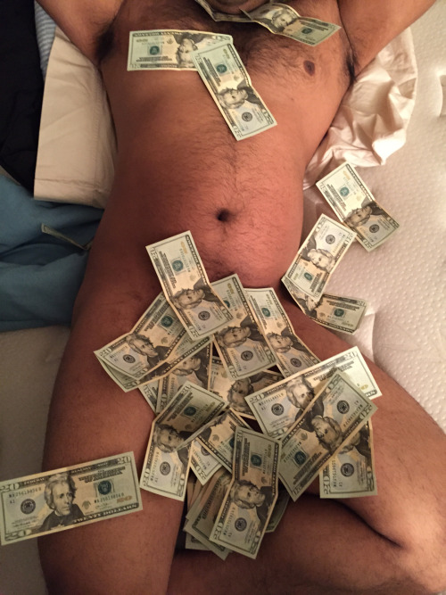 bara-zoku:  ultimatefightdad:  This is the sexy money dad. Reblog for money   2018 is gonna be the year I pay off.    Money, money, moneyAlways sunnyIn the rich man’s world