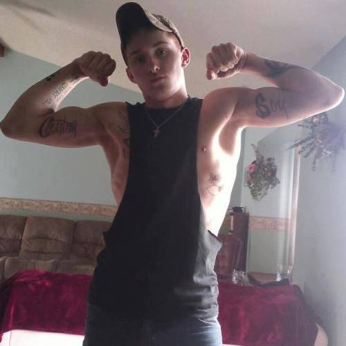 deeperdaddyyy:  pervyguypnw: bentoverbros:    Good boy   Before and after I’m done