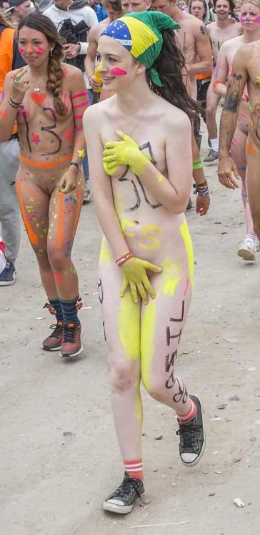 fanofenf:“No no no no NO! They told me this body paint was waterproof! Now everyone can see me