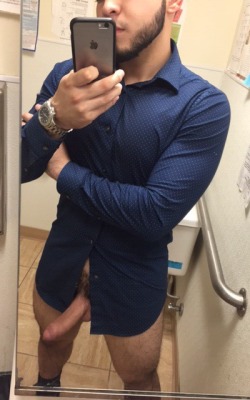 bigdicksinpublic:  pants off for a work selfie