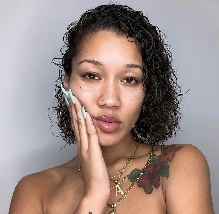 baddieblasians:  @ashleycoco_