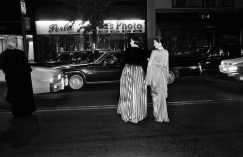 Mica Ertegun and Irith Landeau leaving the Literary Lions, NY Public Library, 1989. Dafydd Jones