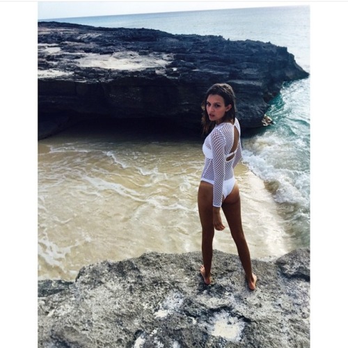“Inge: The day ended like this @josephineskriver #ownthebeach #ownthesummer @victoriassecret @