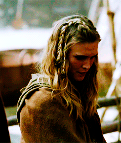 vetica:        Vikings re-watch | 2x06 | Unforgiven        Carry on ! XD