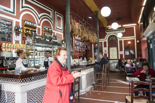 Cafe, the beginning and end of a day in Triana, Seville 2013