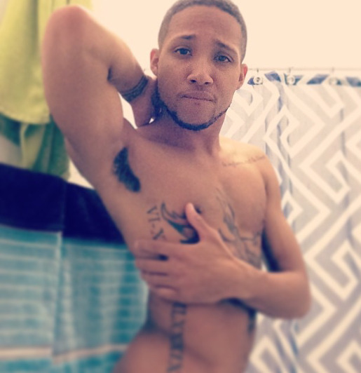 lovesomecake:  Handsome