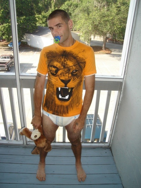 littlebabydee:  Yesterday was payday, so Daddy an’ I went clothes shopping~ Do you like my new shirts? =3 