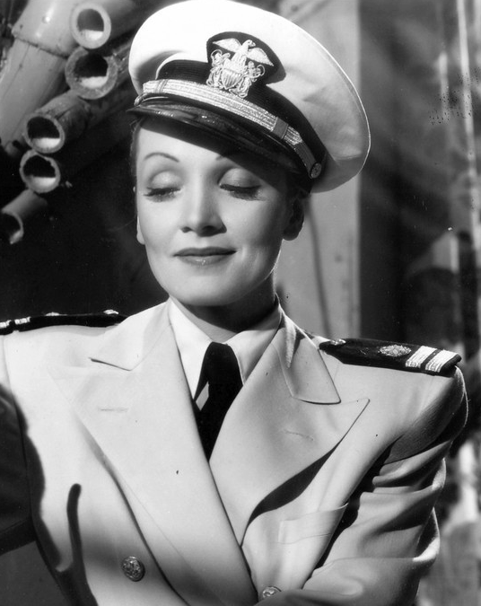 divadietrich:  Two Marlene Dietrich looks from “Seven Sinners” (1940).  