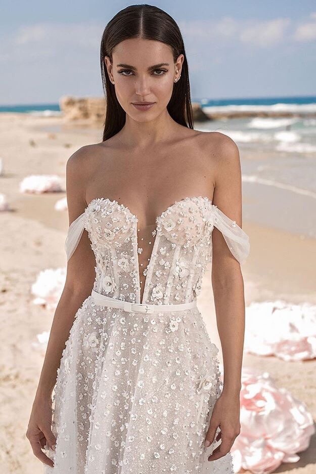 miss-mandy-m:  Wedding Wednesdays: Lee Grebenau Noelle Couture Bridal: Fall 2019
