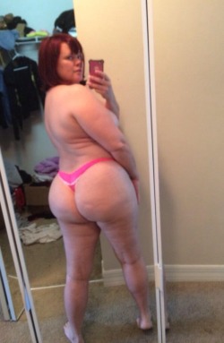 marcydiamond:  #whooty #bigbootywhitegirl