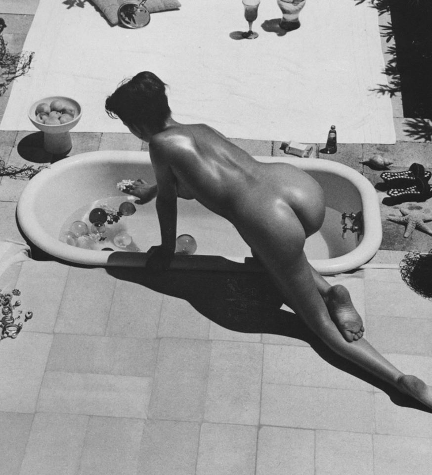 meow-retrogasm:  Audrey Hepburn photographed by Peter Basch (1956) 