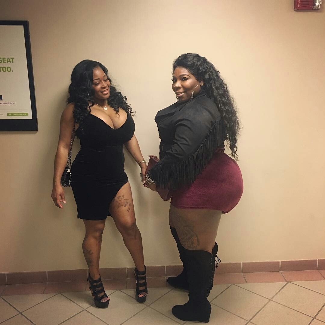 damack229: bruh-in-law:  Moski  The one with the juggs  What is her IG? 